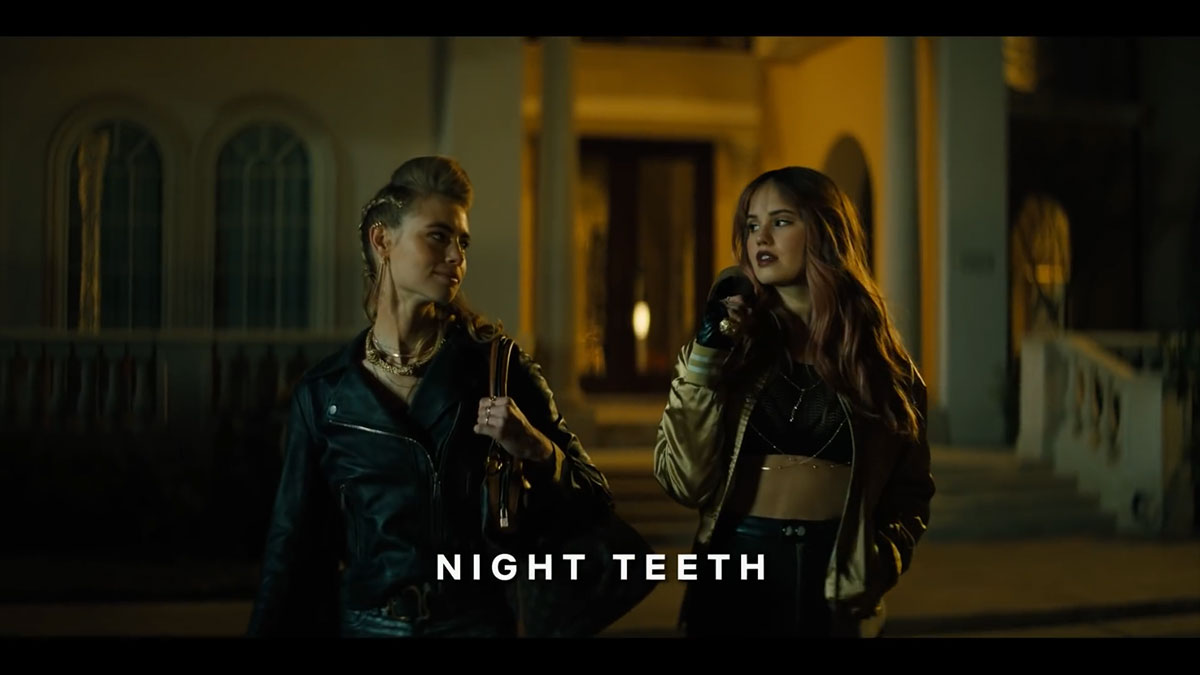 Night Teeth, con Debby Ryan y Lucy Fry